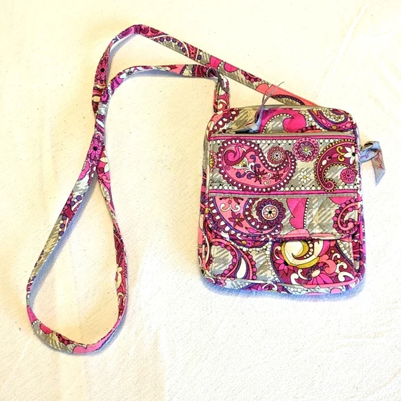 Vera Bradley mini hipster cross body purse in Paisley Meets Plaid pattern - Picture 1 of 3